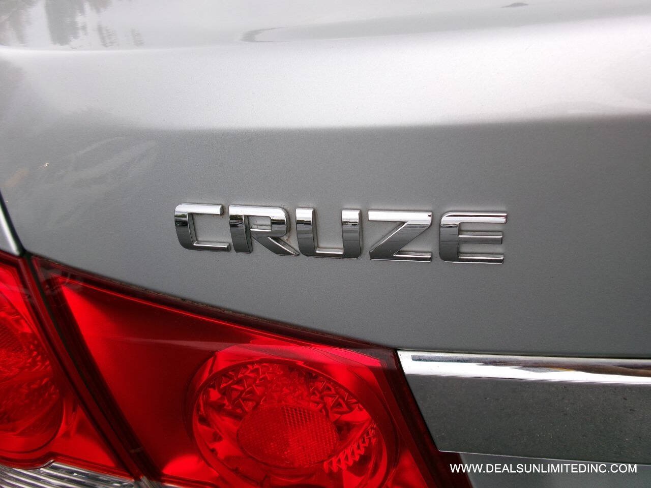 Used 2013 Chevrolet Cruze LT FWD image 5