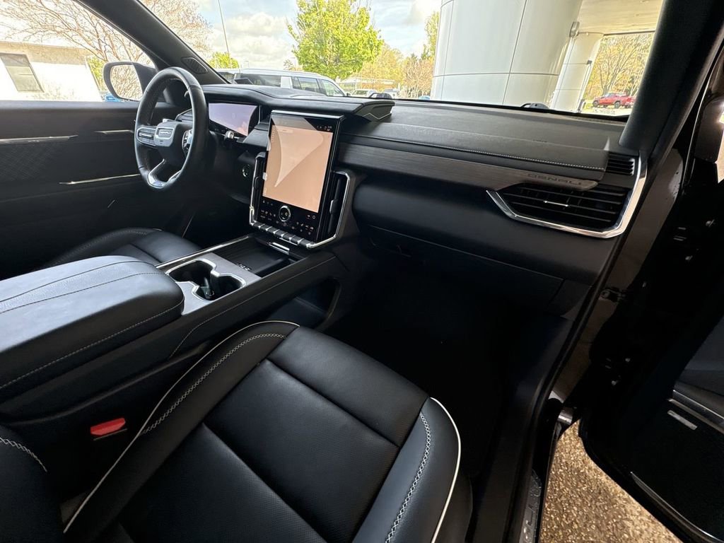 Certified 2024 GMC Acadia Denali image 30