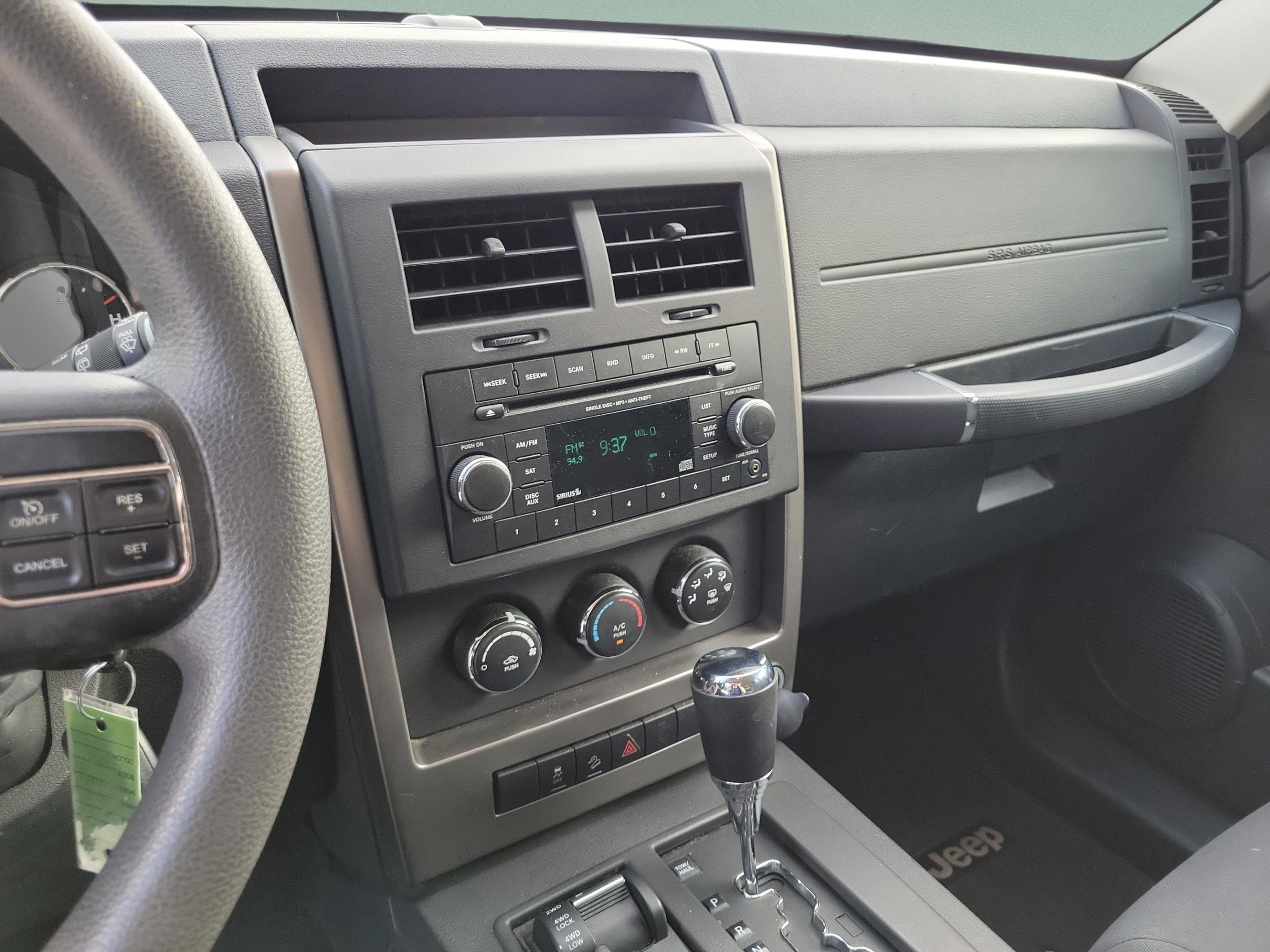 Used 2012 Jeep Liberty Sport AWD/4WD image 25