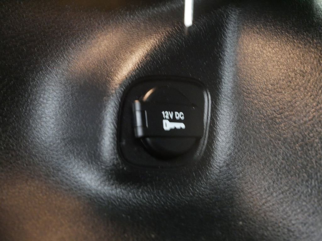 Certified 2022 Jeep Cherokee Trailhawk w/ Comfort/Convenience Group image 11