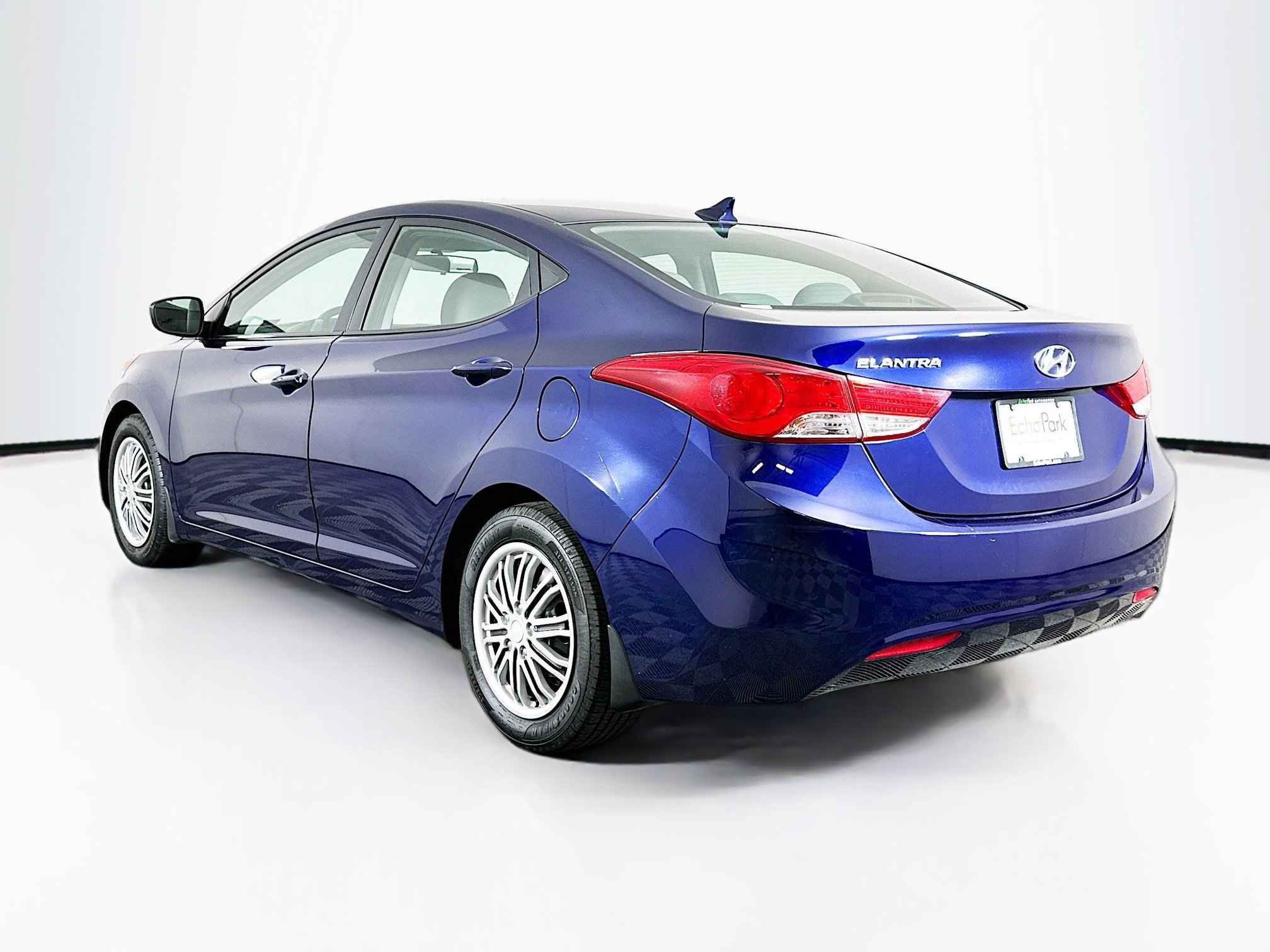 Used 2013 Hyundai Elantra GLS FWD image 5
