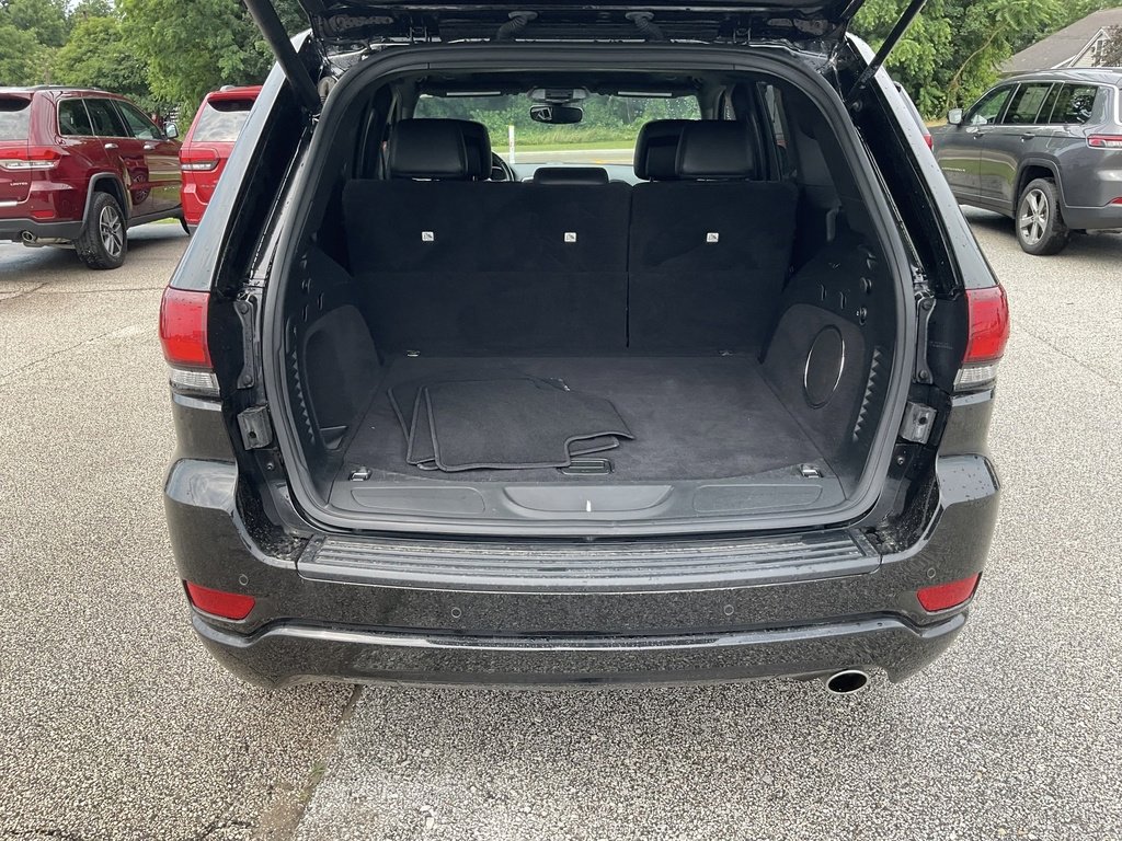 Used 2020 Jeep Grand Cherokee Altitude image 14