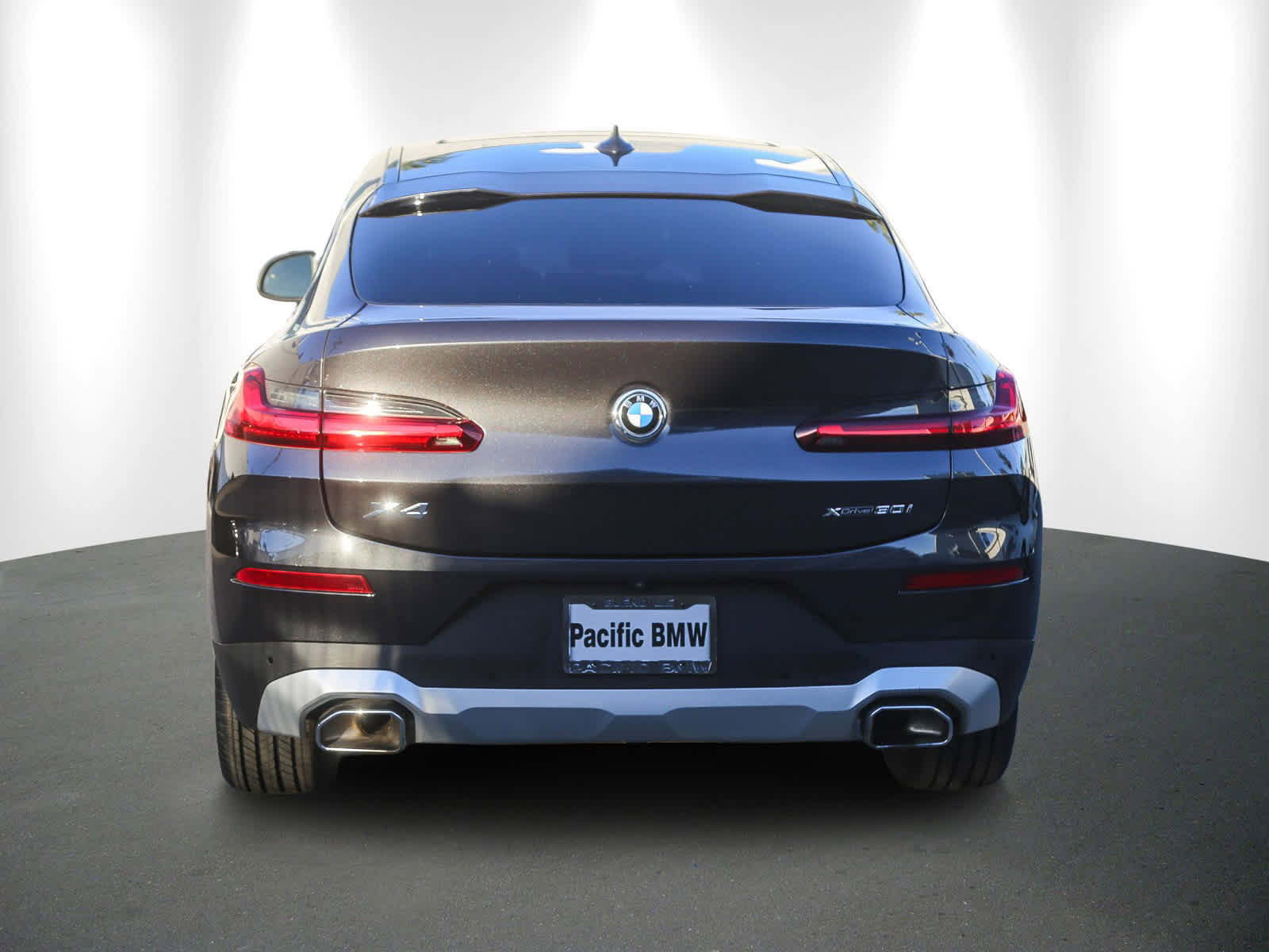 Used 2023 BMW X4 xDrive30i w/ Convenience Package image 5