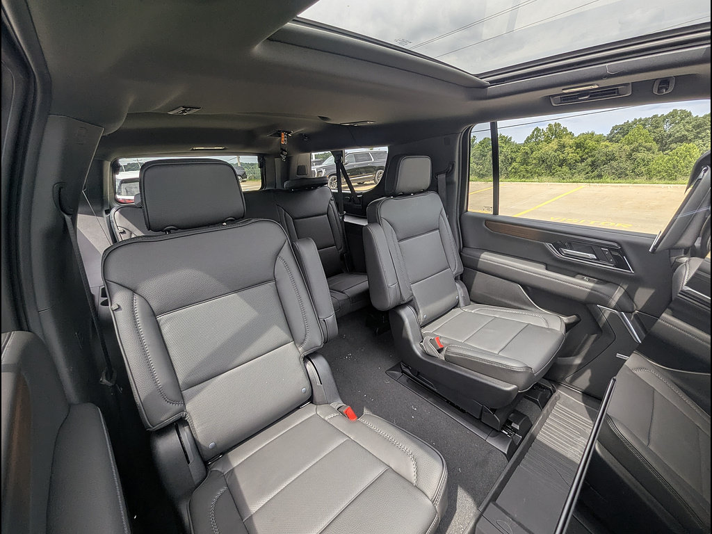 New 2026 GMC Yukon XL Denali w/ Advanced Technology Package AWD/4WD image 16