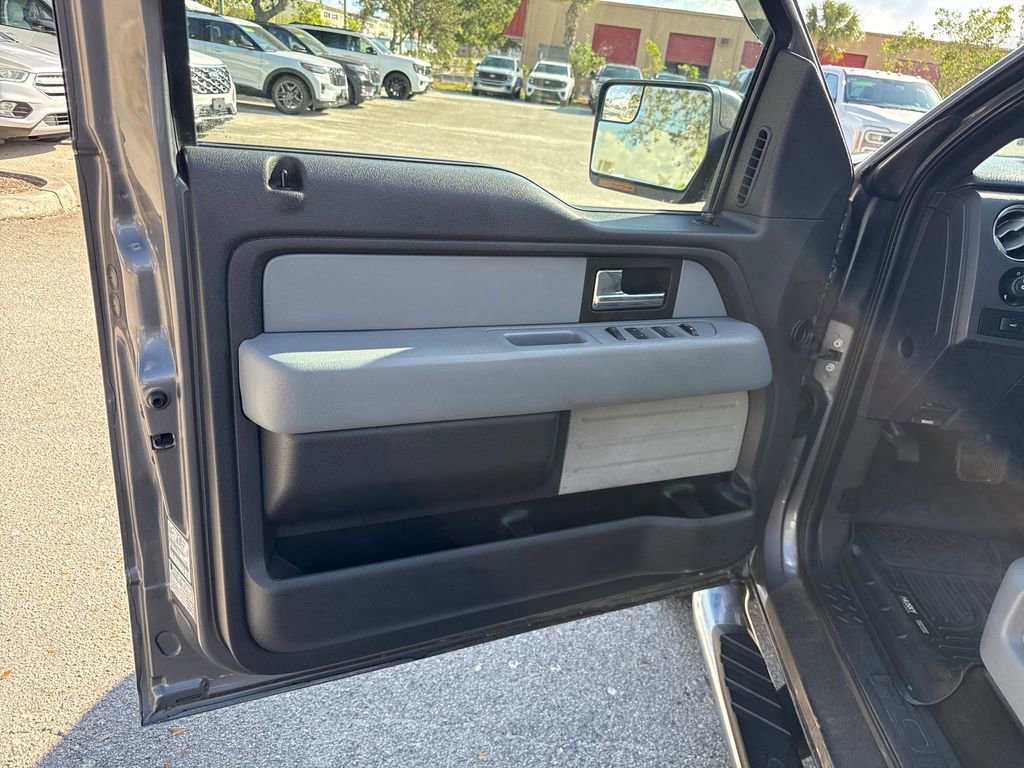 Used 2013 Ford F150 XLT w/ XLT Chrome Pkg image 12