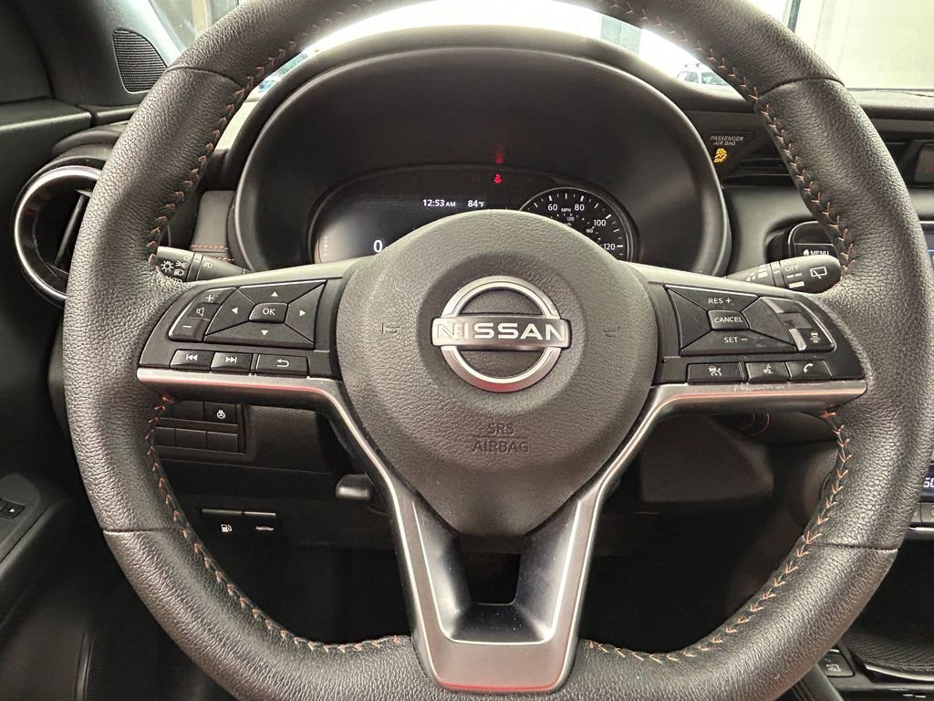 Used 2023 Nissan Kicks SR w/ SR Premium Package FWD image 31