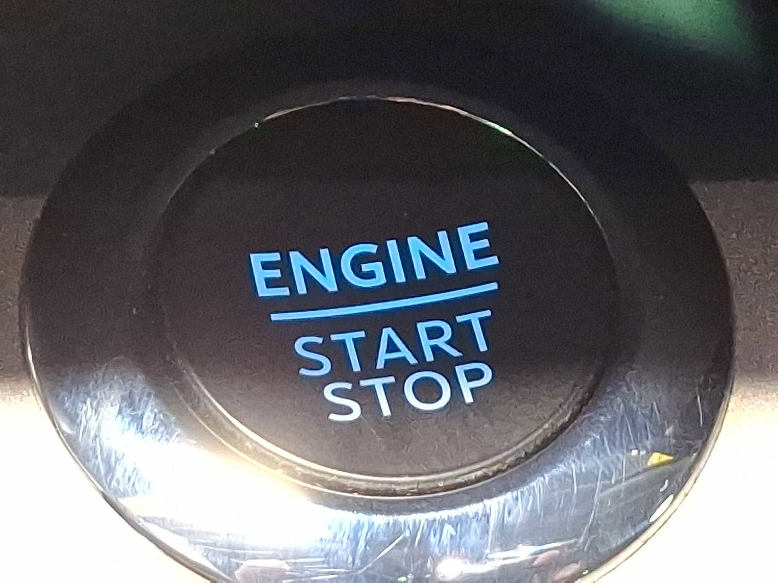 Used 2022 Ford Explorer XLT w/ Equipment Group 202A image 24