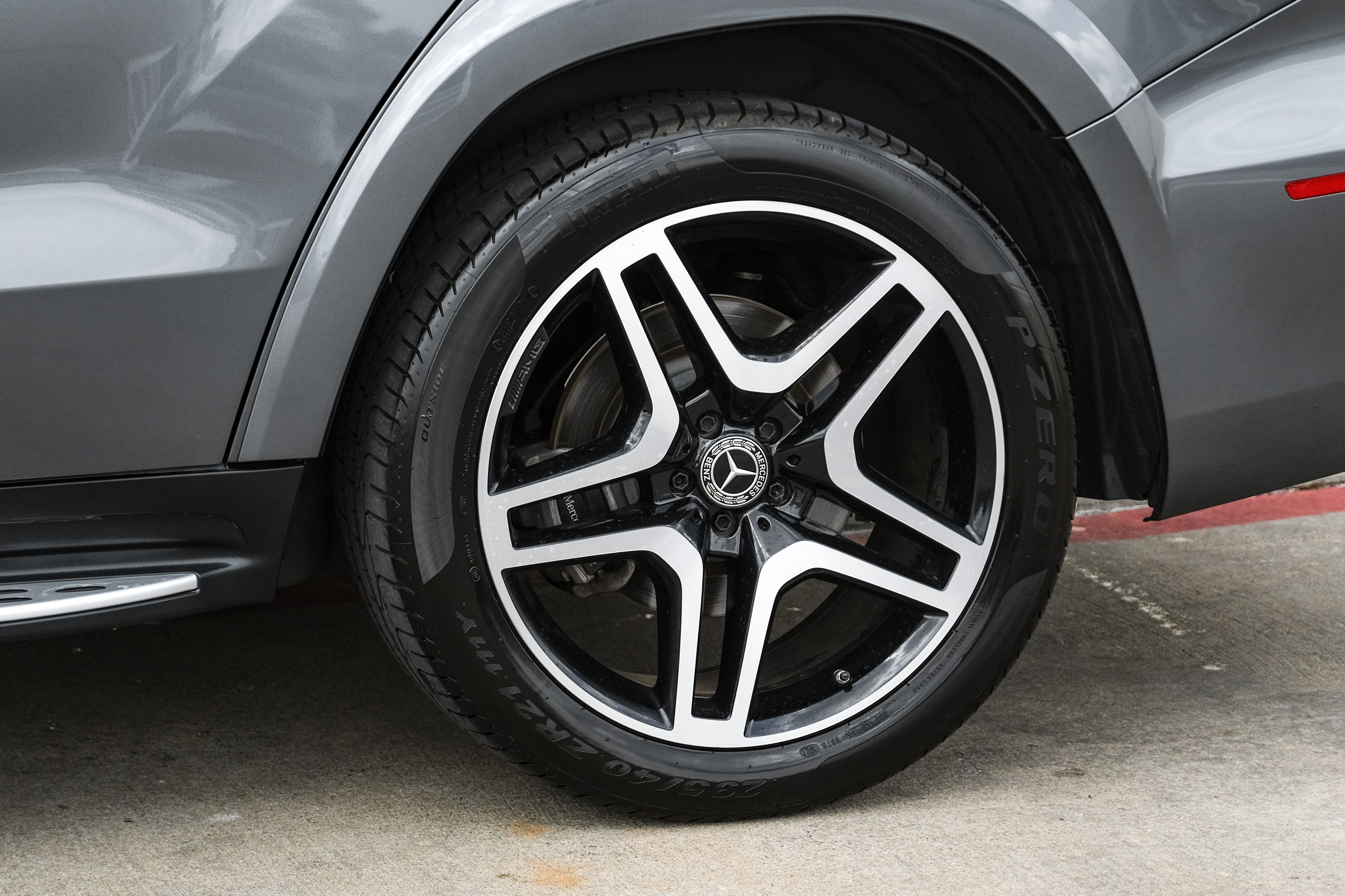 Used 2018 Mercedes-Benz GLS 550 4MATIC w/ Driver Assistance Package image 55