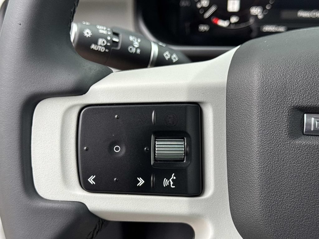 Certified 2024 Land Rover Defender 110 S AWD/4WD image 29