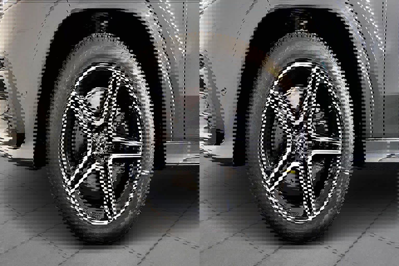 New 2026 Mercedes-Benz GLS 450 4MATIC image 17