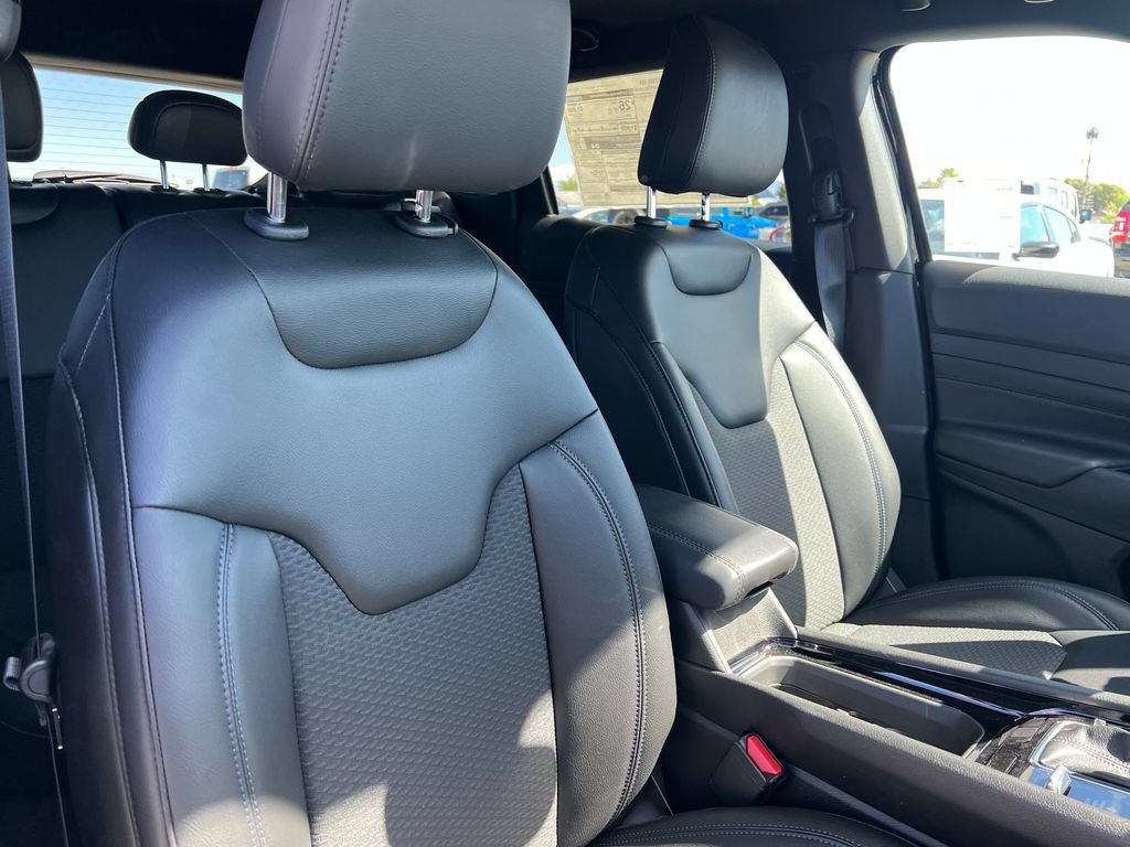 New 2026 Jeep Compass Latitude AWD/4WD image 15