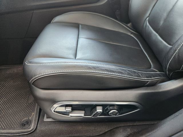 Used 2023 Jeep Grand Cherokee Overland w/ Luxury Tech Group IV image 20