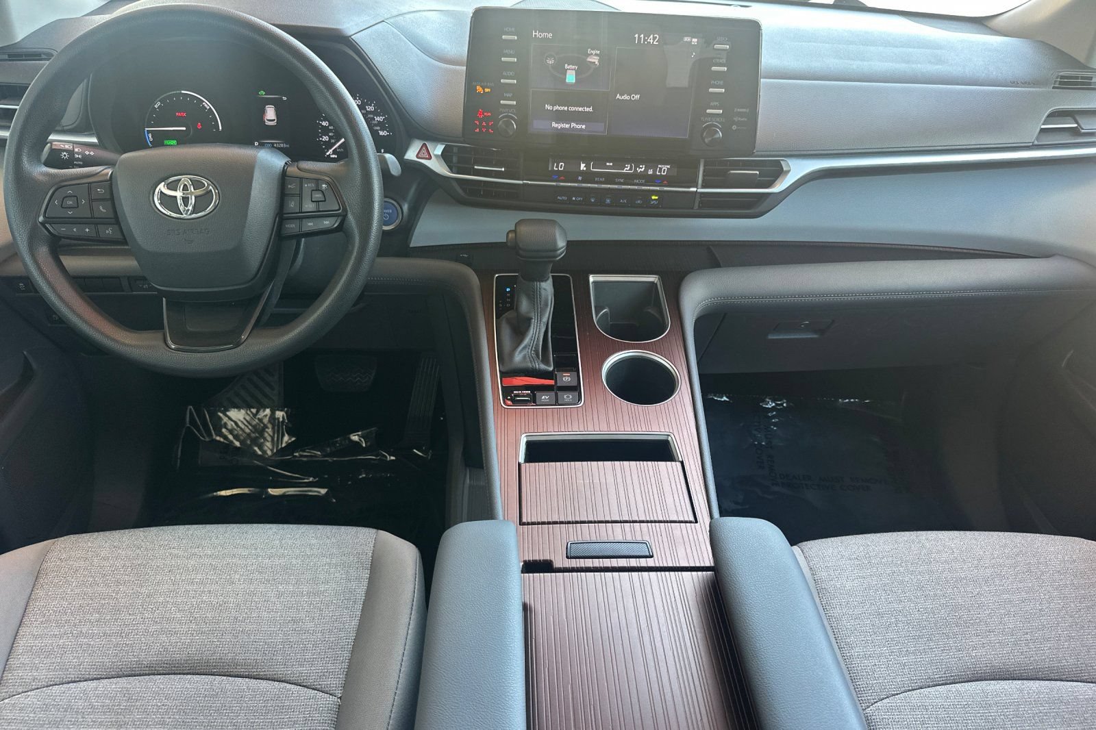 Certified 2024 Toyota Sienna LE AWD/4WD image 16