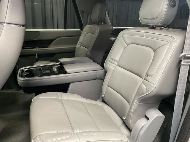 Used 2019 Lincoln Navigator L Reserve AWD/4WD image 9
