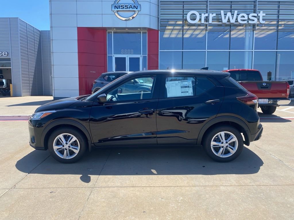 New 2025 Nissan Kicks Play S FWD image 2