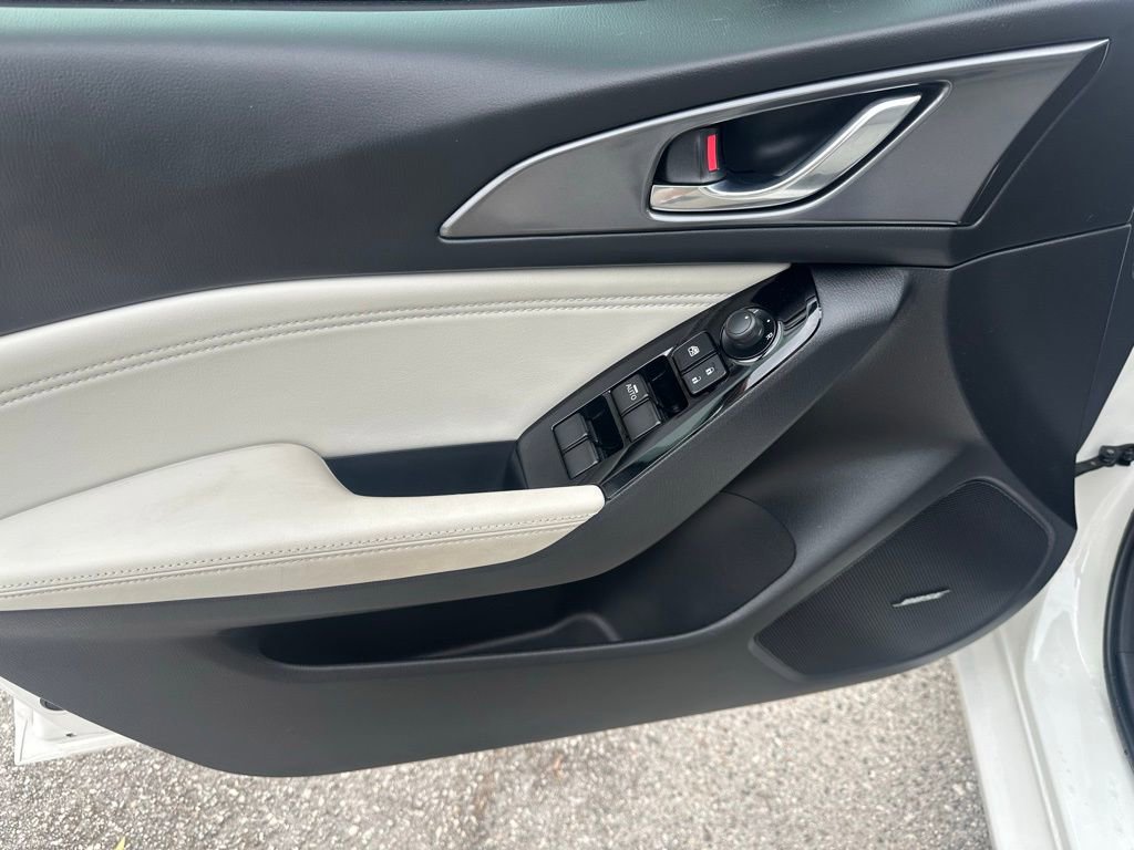 Used 2018 MAZDA MAZDA3 Grand Touring w/ Premium Equipment Package image 24