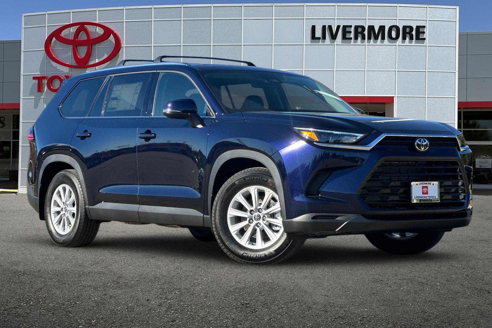 New 2026 Toyota Grand Highlander XLE image 2