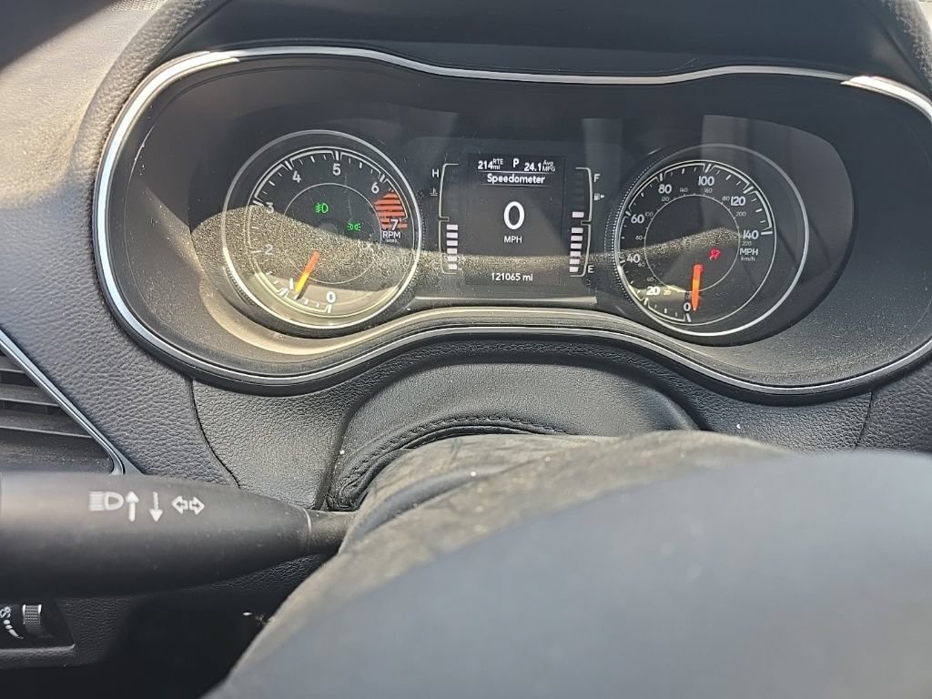 Used 2019 Jeep Cherokee Latitude w/ Popular Appearance Group FWD image 14