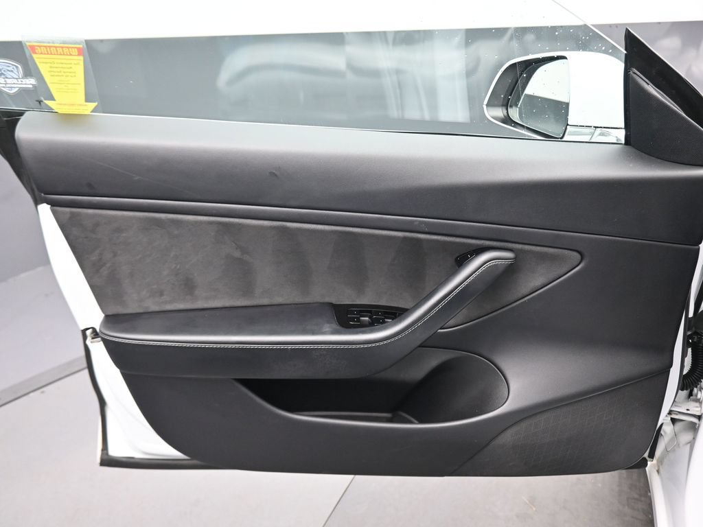 Used 2018 Tesla Model 3 Long Range AWD/4WD image 9
