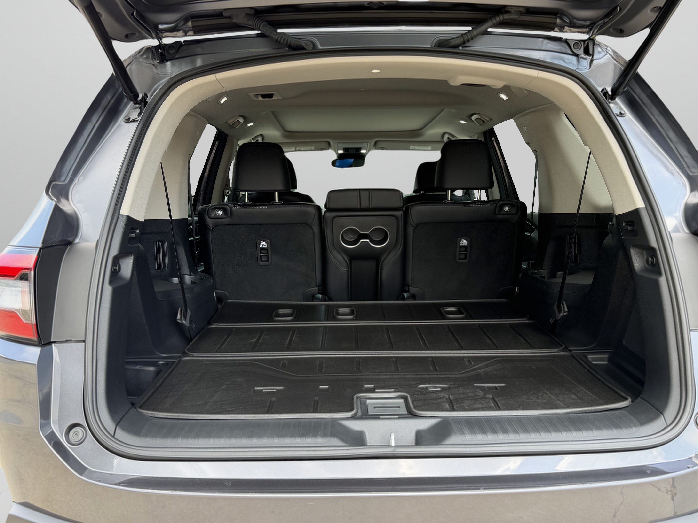 Used 2025 Honda Pilot Touring image 26