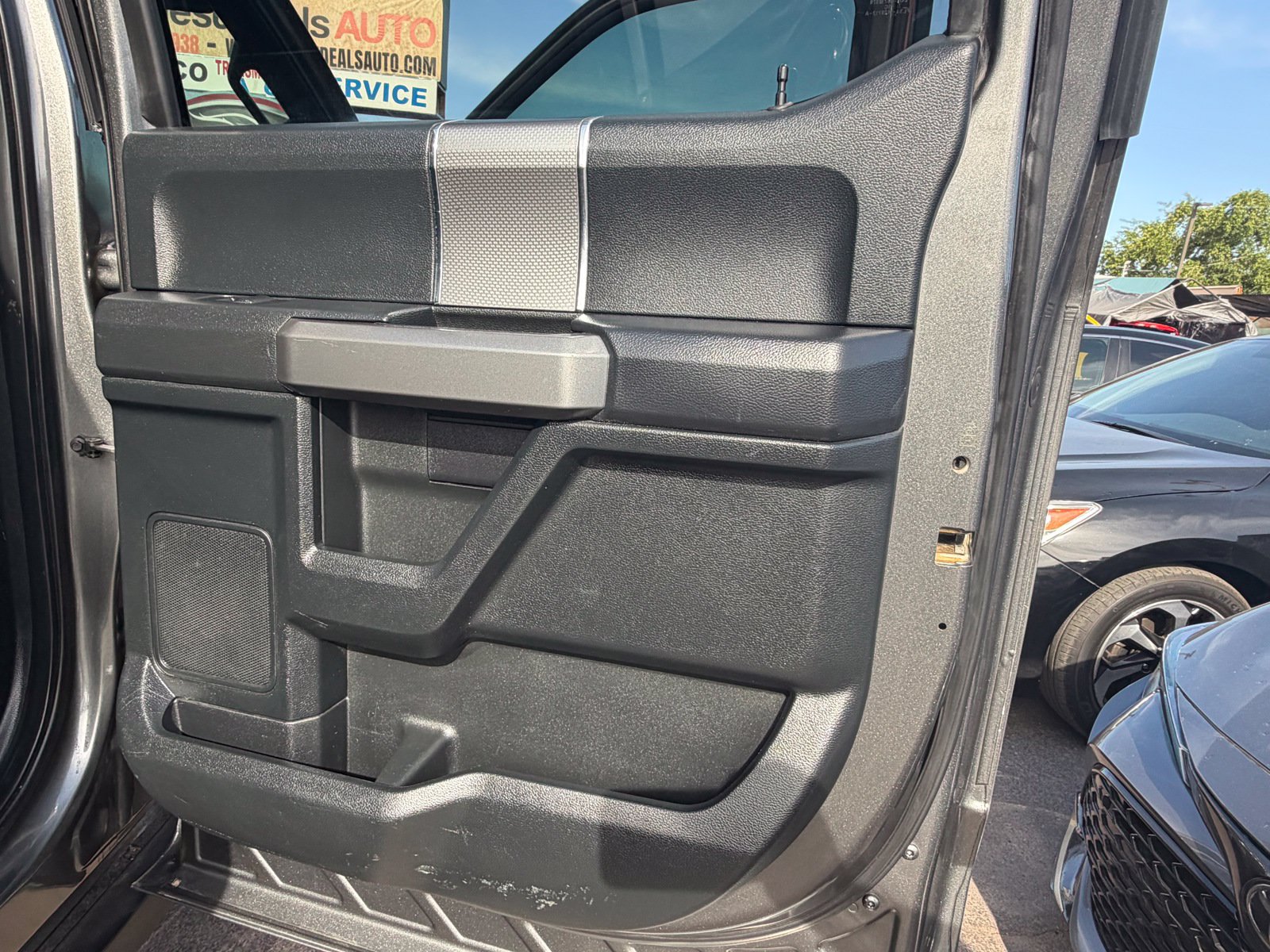 Used 2016 Ford F150 XLT w/ Equipment Group 302A Luxury RWD image 8