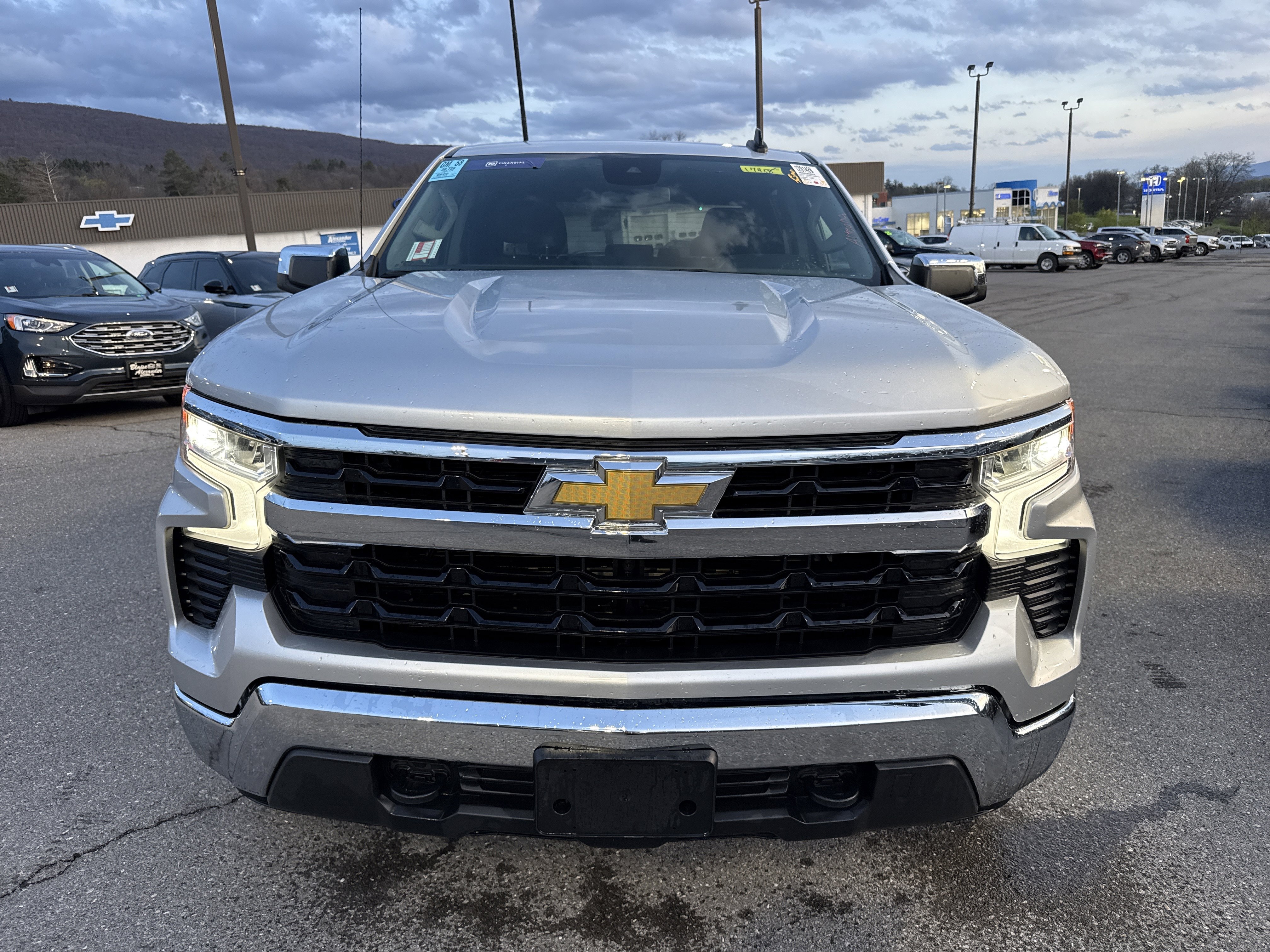 Used 2022 Chevrolet Silverado 1500 LT image 8