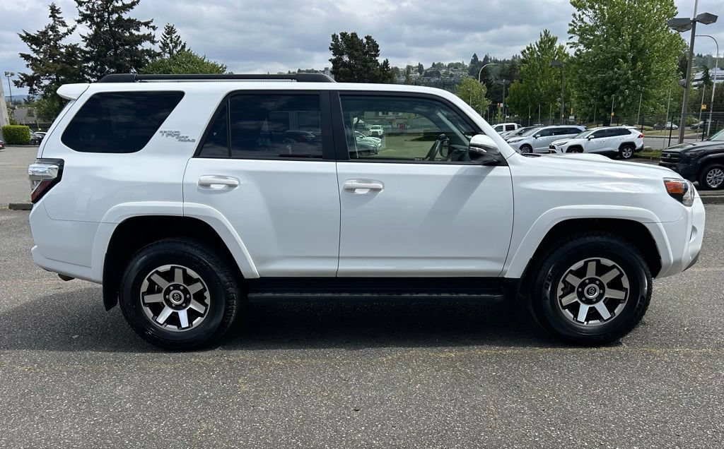 Certified 2024 Toyota 4Runner TRD Off-Road Premium AWD/4WD image 4