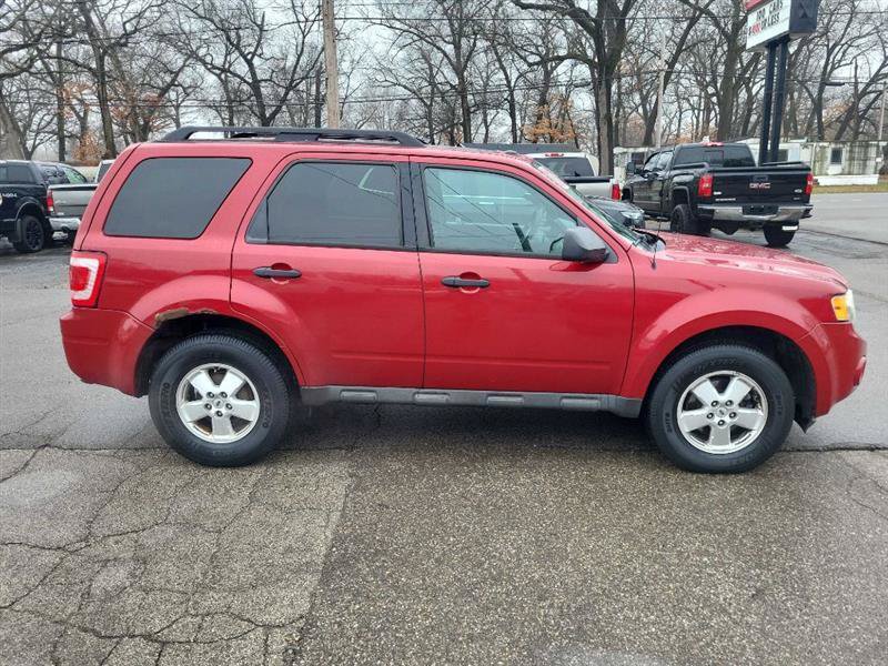 Used 2011 Ford Escape XLT w/ 201A Rapid Spec Order Code FWD image 8