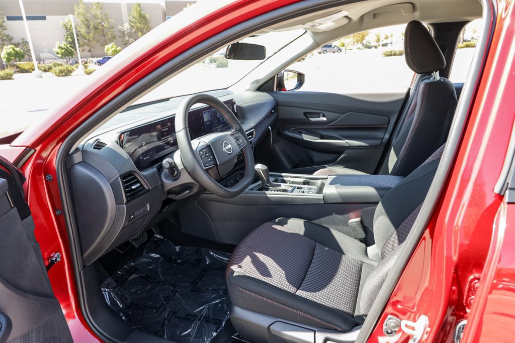 New 2027 Nissan Sentra SR FWD image 16
