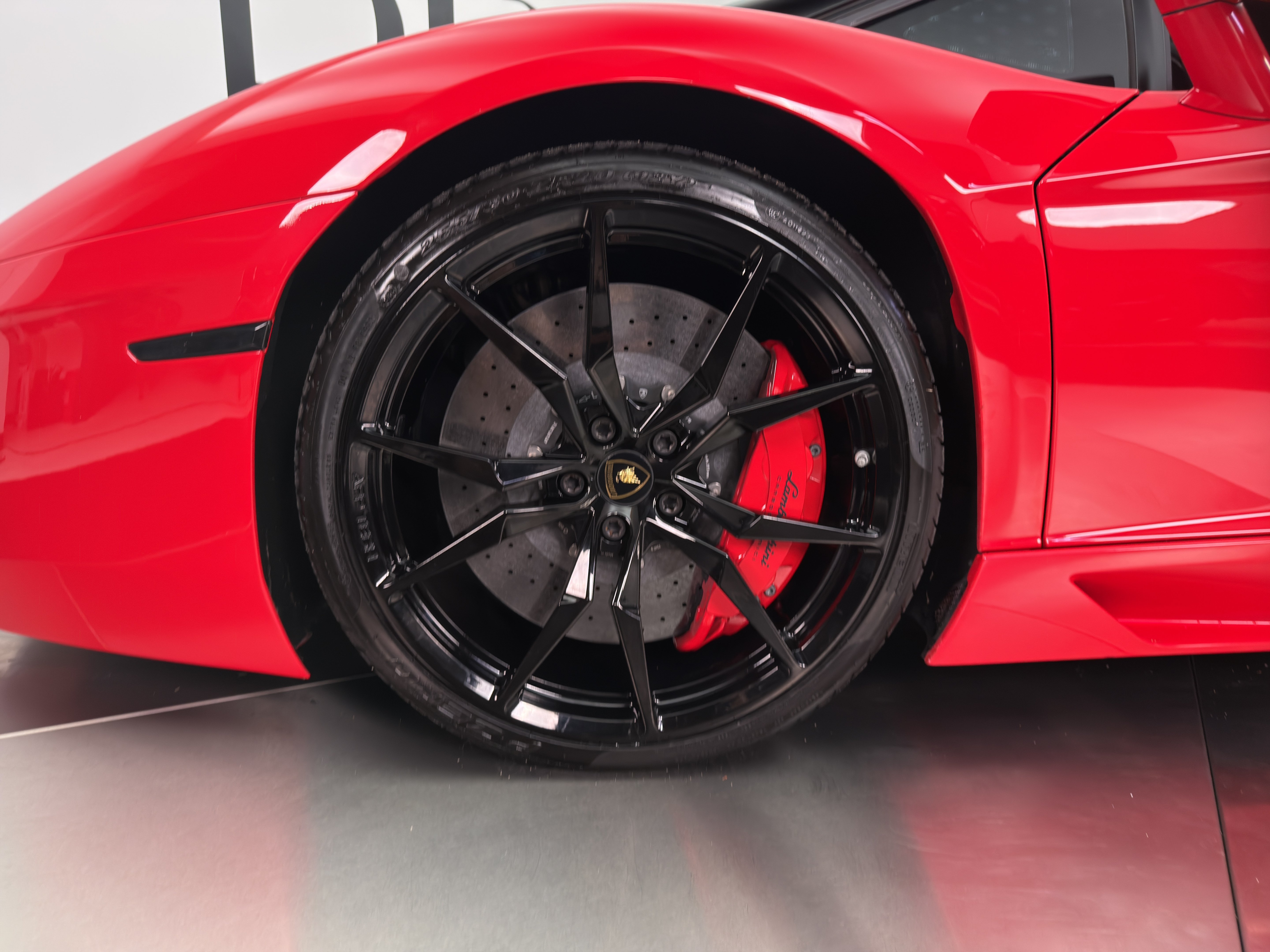 Used 2016 Lamborghini Aventador LP 700-4 AWD/4WD image 4