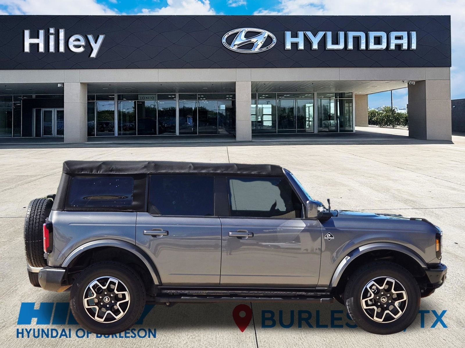 Used 2022 Ford Bronco Outer Banks image 3
