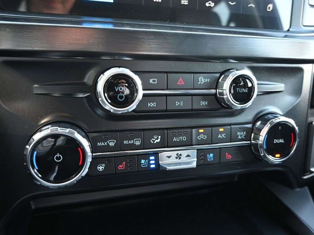 New 2025 Ford F350 Lariat w/ Lariat Ultimate Package image 21