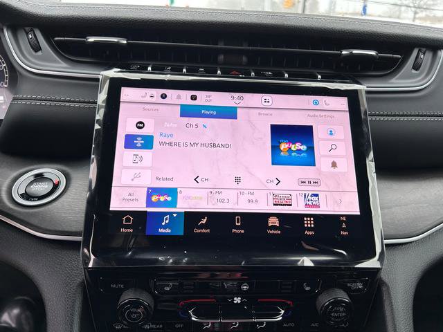 New 2025 Jeep Grand Cherokee Limited w/ Trailer Tow Package image 12