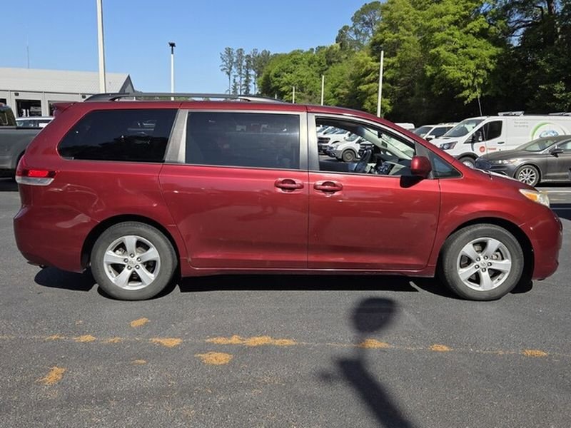 Used 2014 Toyota Sienna LE FWD image 15