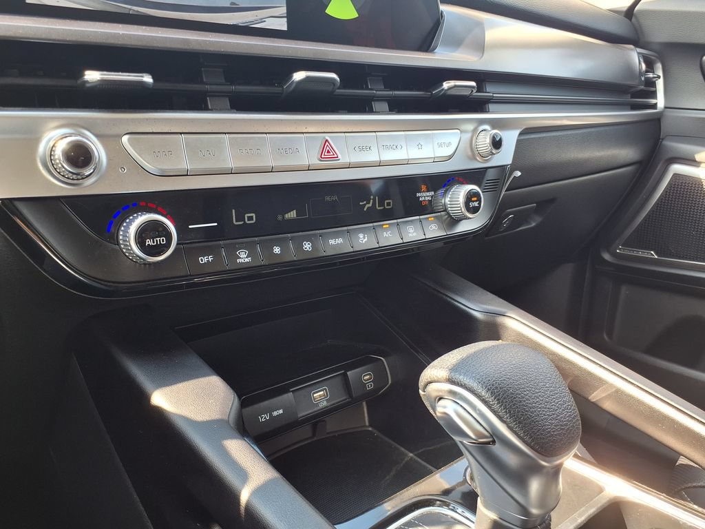 Used 2024 Kia Telluride LX FWD image 33