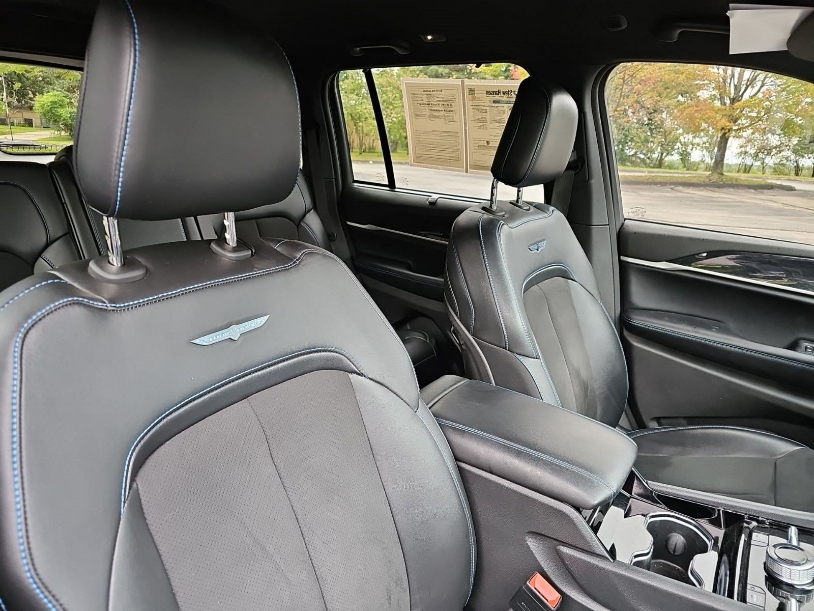 Used 2023 Jeep Grand Cherokee Trailhawk w/ Advanced Protech Group II AWD/4WD image 12