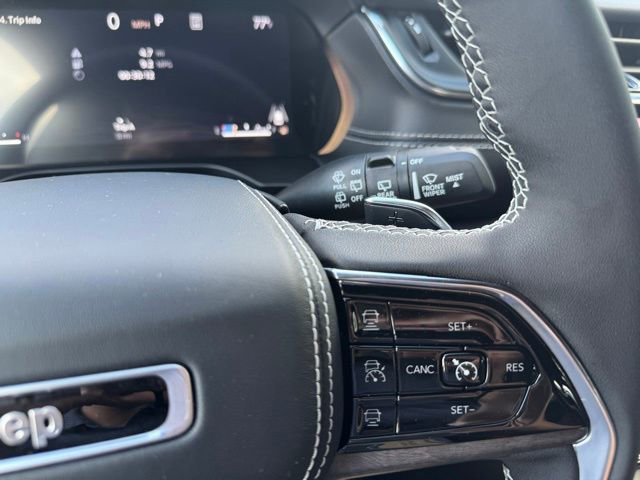 New 2025 Jeep Grand Cherokee Overland w/ Luxury Tech Group IV image 30