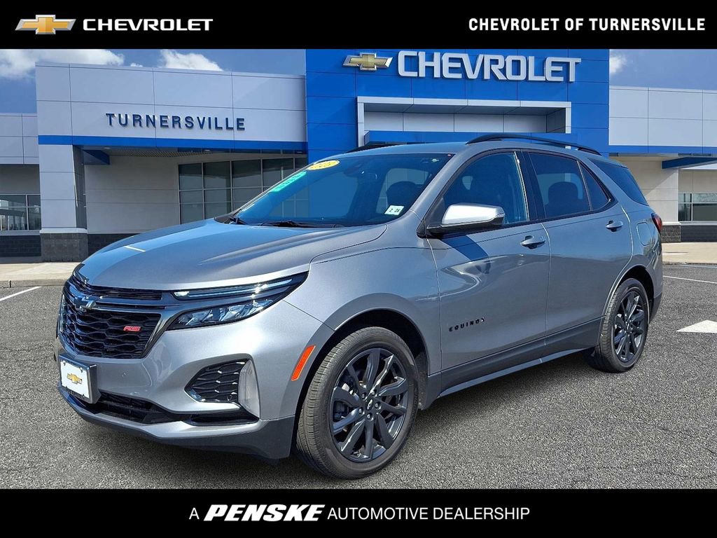 Certified 2023 Chevrolet Equinox RS FWD image 1