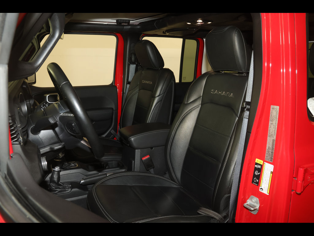 Used 2022 Jeep Wrangler Unlimited Sahara AWD/4WD image 21