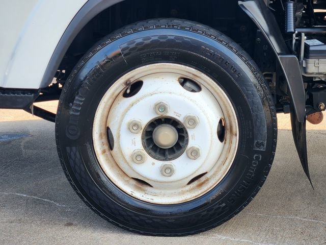 Used 2021 Isuzu NPR RWD image 6