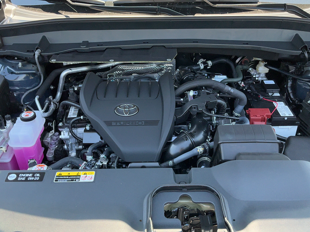 New 2026 Toyota Grand Highlander FWD image 20