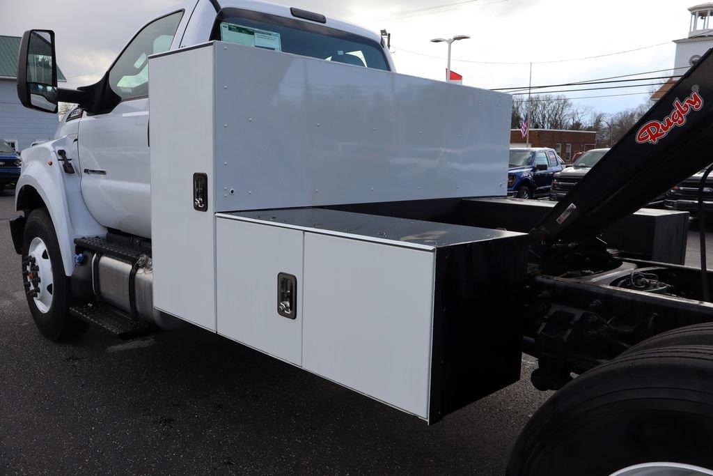 New 2027 Ford F750 2WD Regular Cab Super Duty image 21