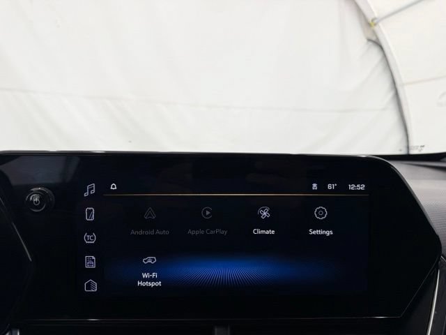 Used 2025 Chevrolet Trax LT FWD image 32
