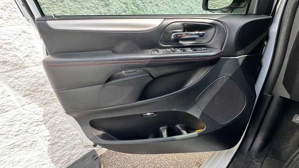 Used 2019 Dodge Grand Caravan GT FWD image 21