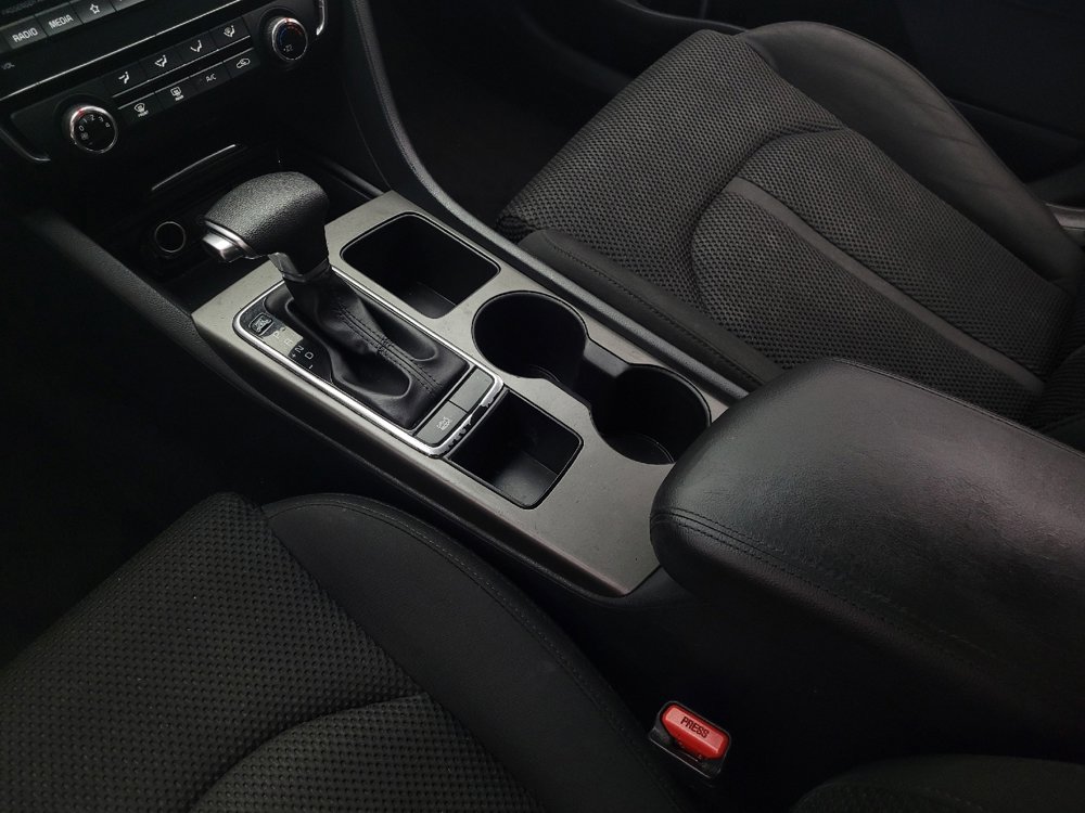 Used 2020 Kia Optima LX image 26