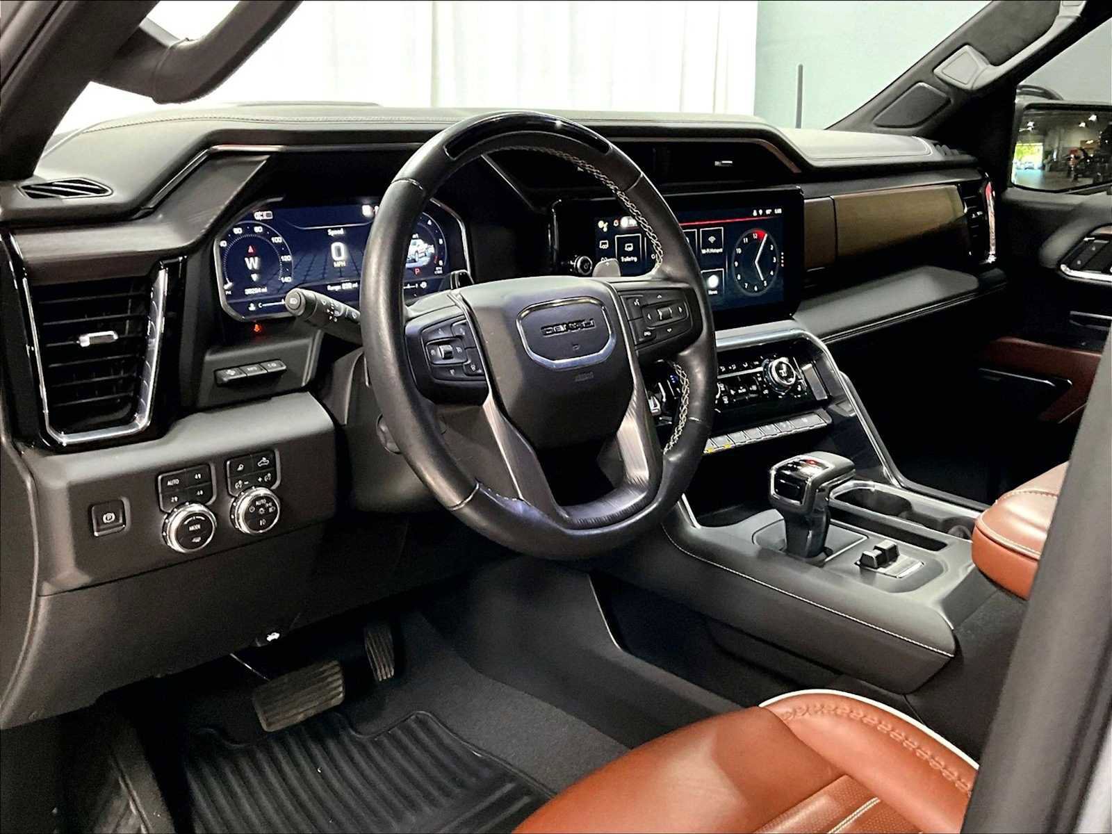 Used 2024 GMC Sierra 1500 Denali Ultimate AWD/4WD image 6