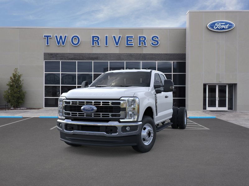 New 2025 Ford F350 XL w/ XL Chrome Package image 2