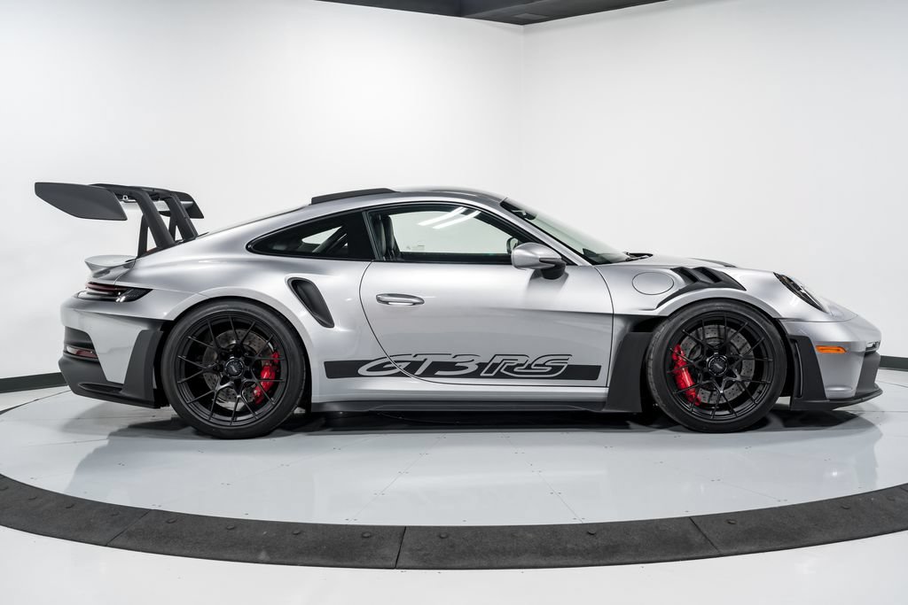 Used 2025 Porsche 911 GT3 RS RWD image 2