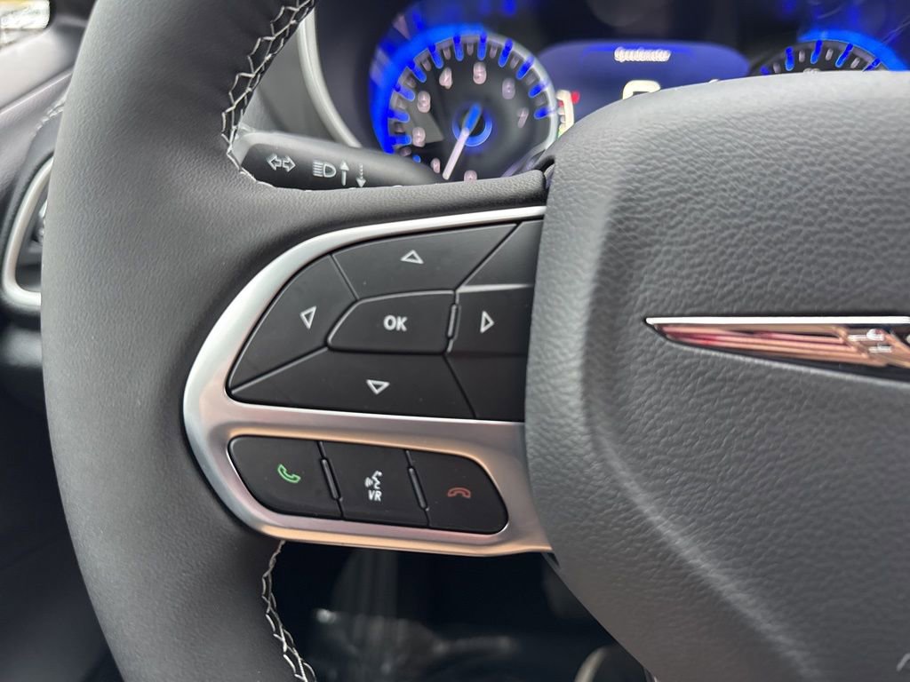 New 2026 Chrysler Pacifica Select image 12