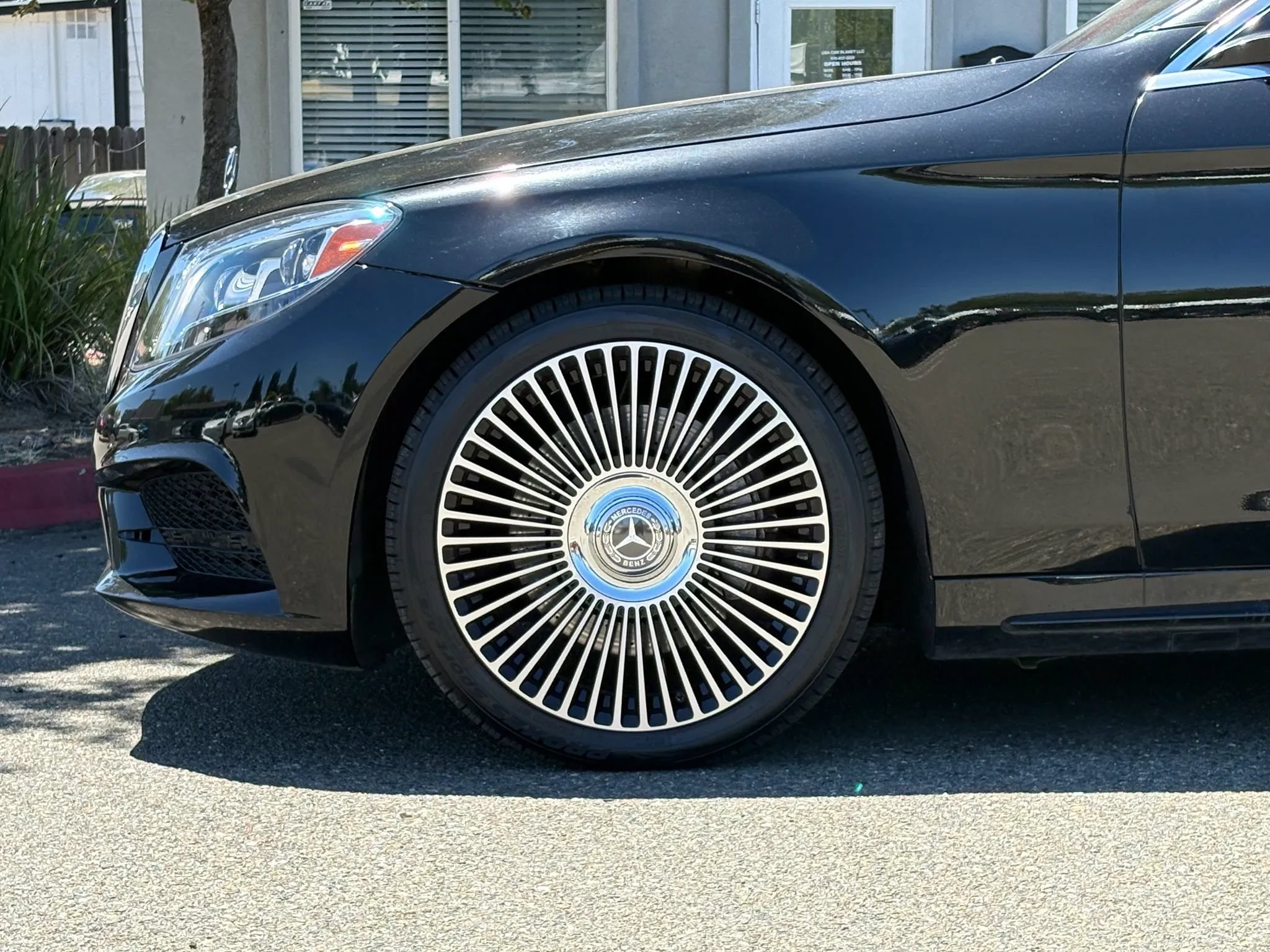 Used 2015 Mercedes-Benz S 550 4MATIC Sedan image 32